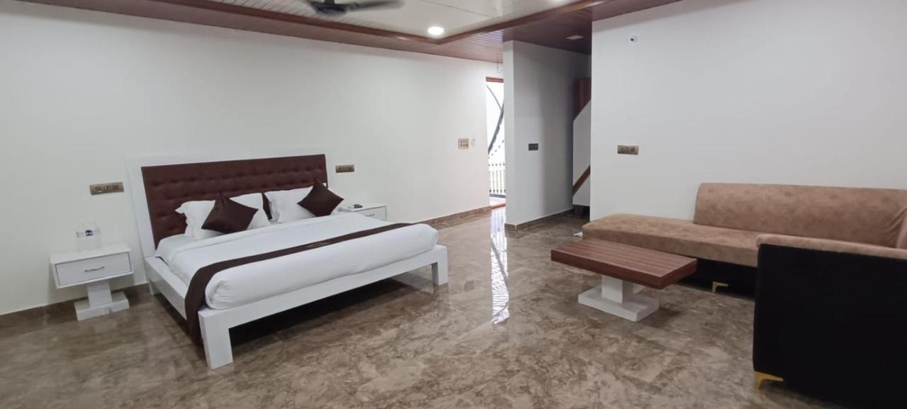 Kcr Resorts & Convention Maisaram 外观 照片